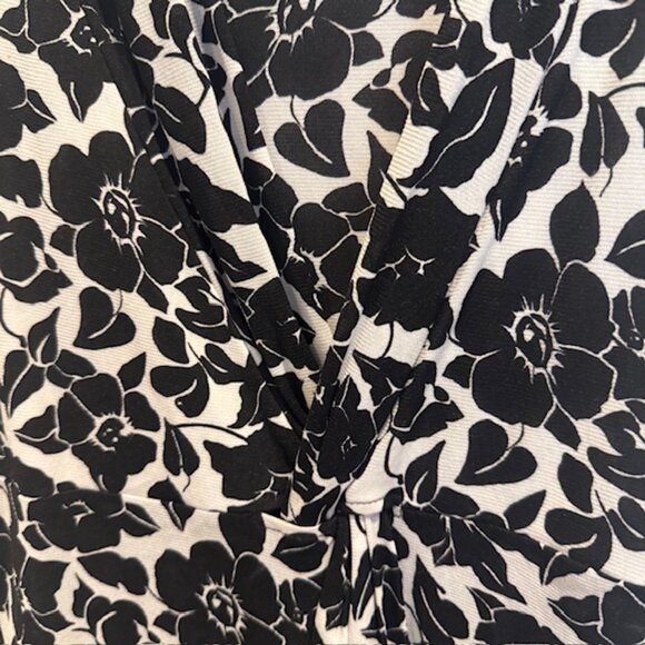 Liz Claiborne Sheer Sleeveless Blouse, Black & White, Size M - Picture 3 of 4